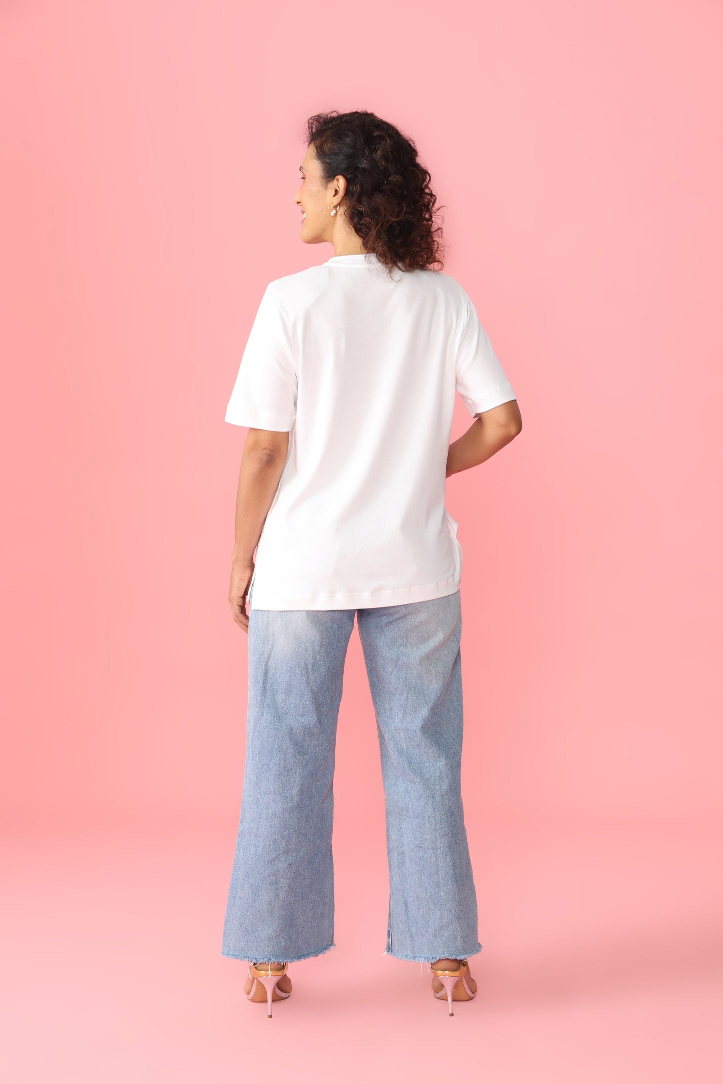 Camiseta Branca Algodão Pima - Ale Sonego: Construtoras da Humanidade